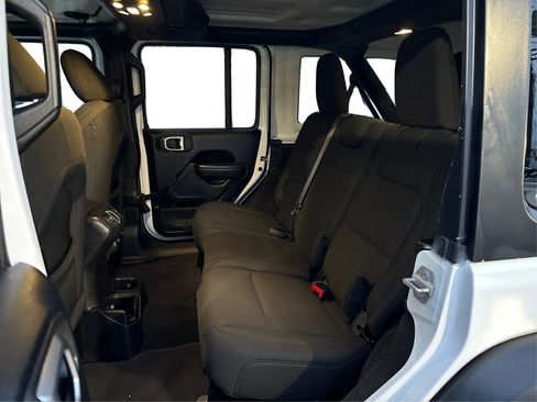 Used 2019 Jeep Wrangler Unlimited Sport S image 10