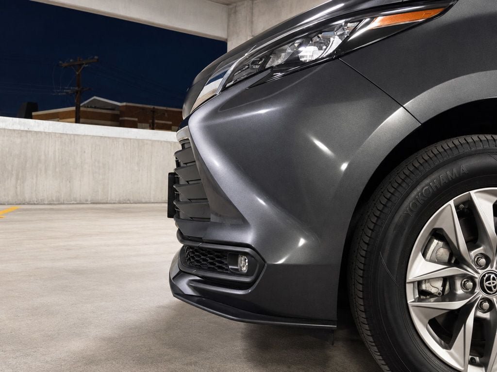Used 2025 Toyota Sienna XLE FWD image 5