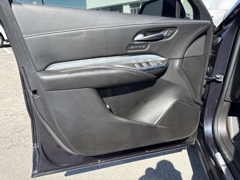 Used 2022 Cadillac XT4 Premium Luxury w/ Enhanced Visibility Package image 9