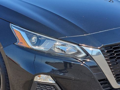 Used 2021 Nissan Altima 2.5 S FWD image 8