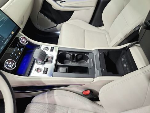 Used 2025 Jaguar F-PACE R-Dynamic S image 24