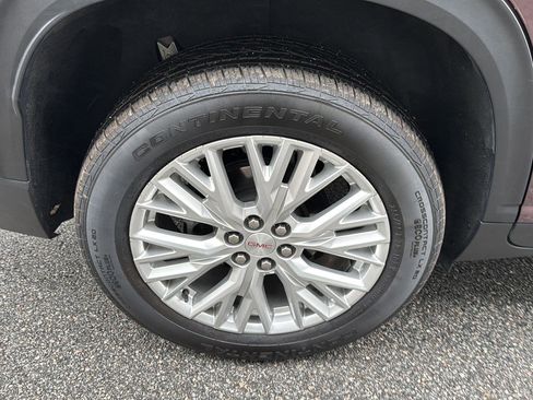 Used 2024 GMC Acadia Elevation image 30