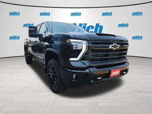New 2026 Chevrolet Silverado 2500 High Country w/ High Country Premium Package AWD/4WD image 9