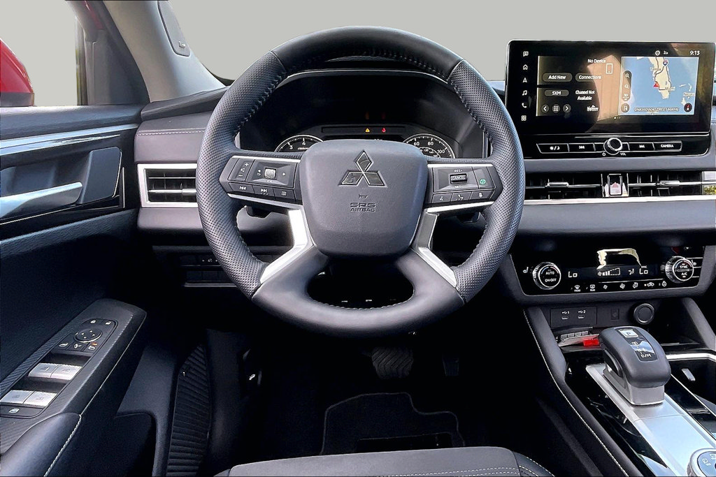 Used 2026 Mitsubishi Outlander SE FWD image 5
