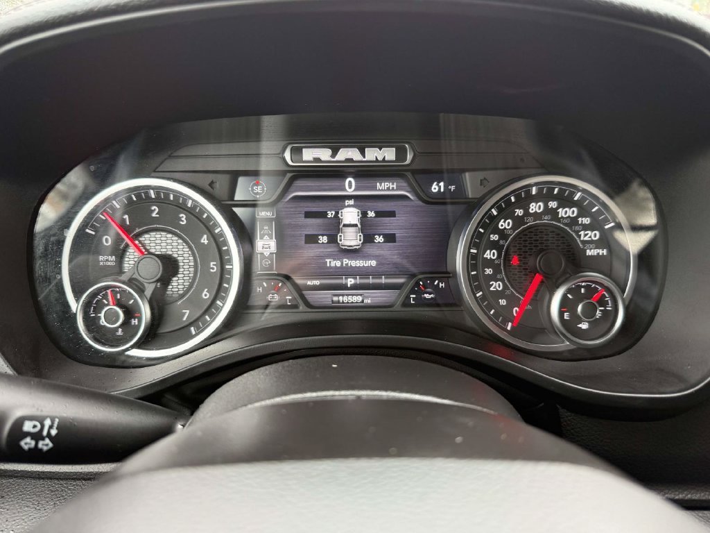 Used 2026 RAM 1500 Laramie AWD/4WD image 24