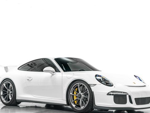 Used 2014 Porsche 911 GT3 RWD image 32