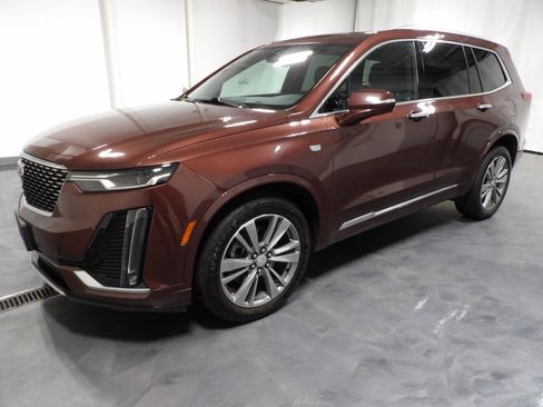 Used 2022 Cadillac XT6 Premium Luxury AWD/4WD image 4