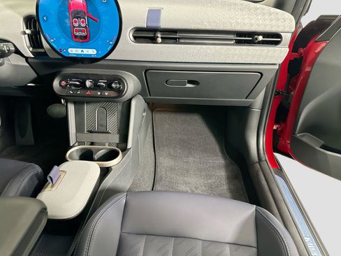 Certified 2025 MINI Cooper 2-Door Hardtop image 26