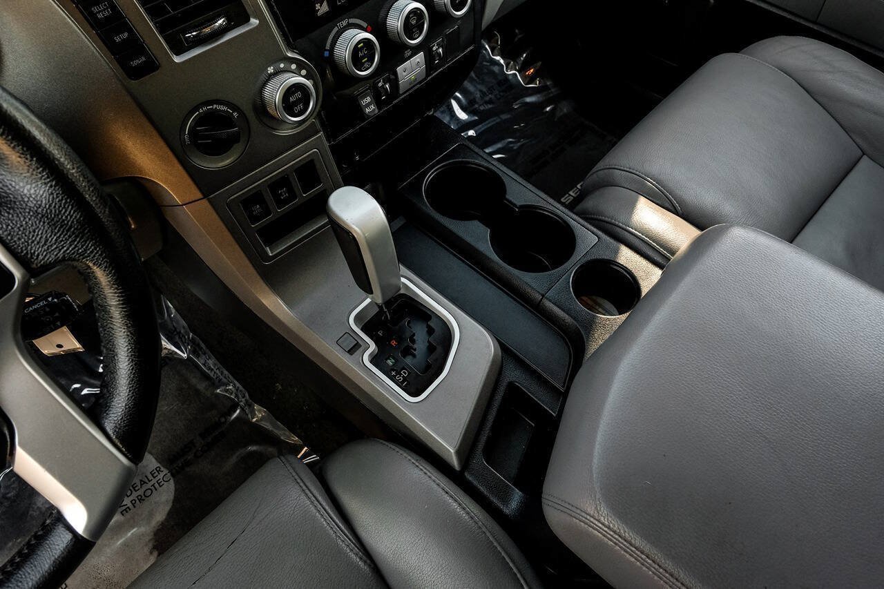 Used 2015 Toyota Sequoia Limited AWD/4WD image 31