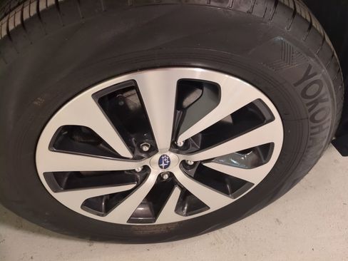 Certified 2025 Subaru Outback Premium w/ Popular Package #1A image 21