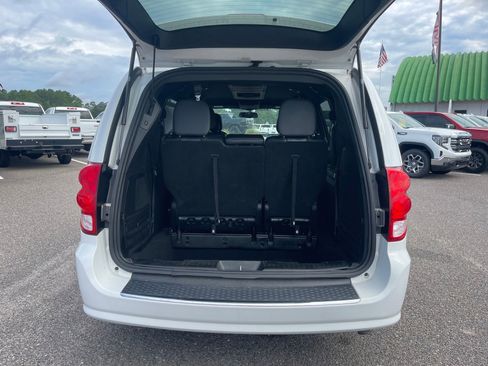 Used 2017 Dodge Grand Caravan GT image 22