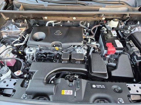Used 2023 Toyota RAV4 XLE FWD image 21