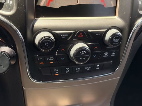 Used 2016 Jeep Grand Cherokee Laredo 75th Anniversary RWD image 22