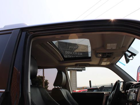 Used 2018 Toyota 4Runner Limited AWD/4WD image 28