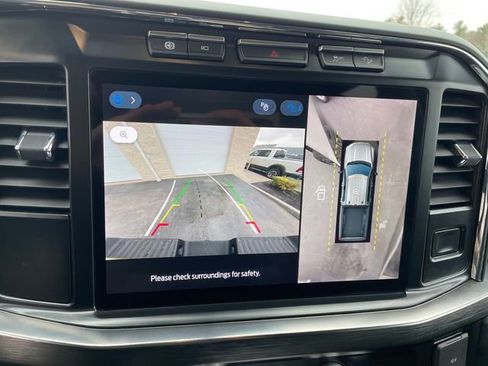 Certified 2024 Ford F250 Lariat w/ Sport Appearance Package image 32