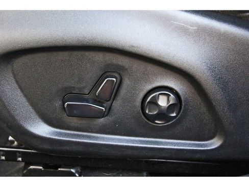 Used 2020 Jeep Compass Latitude image 28