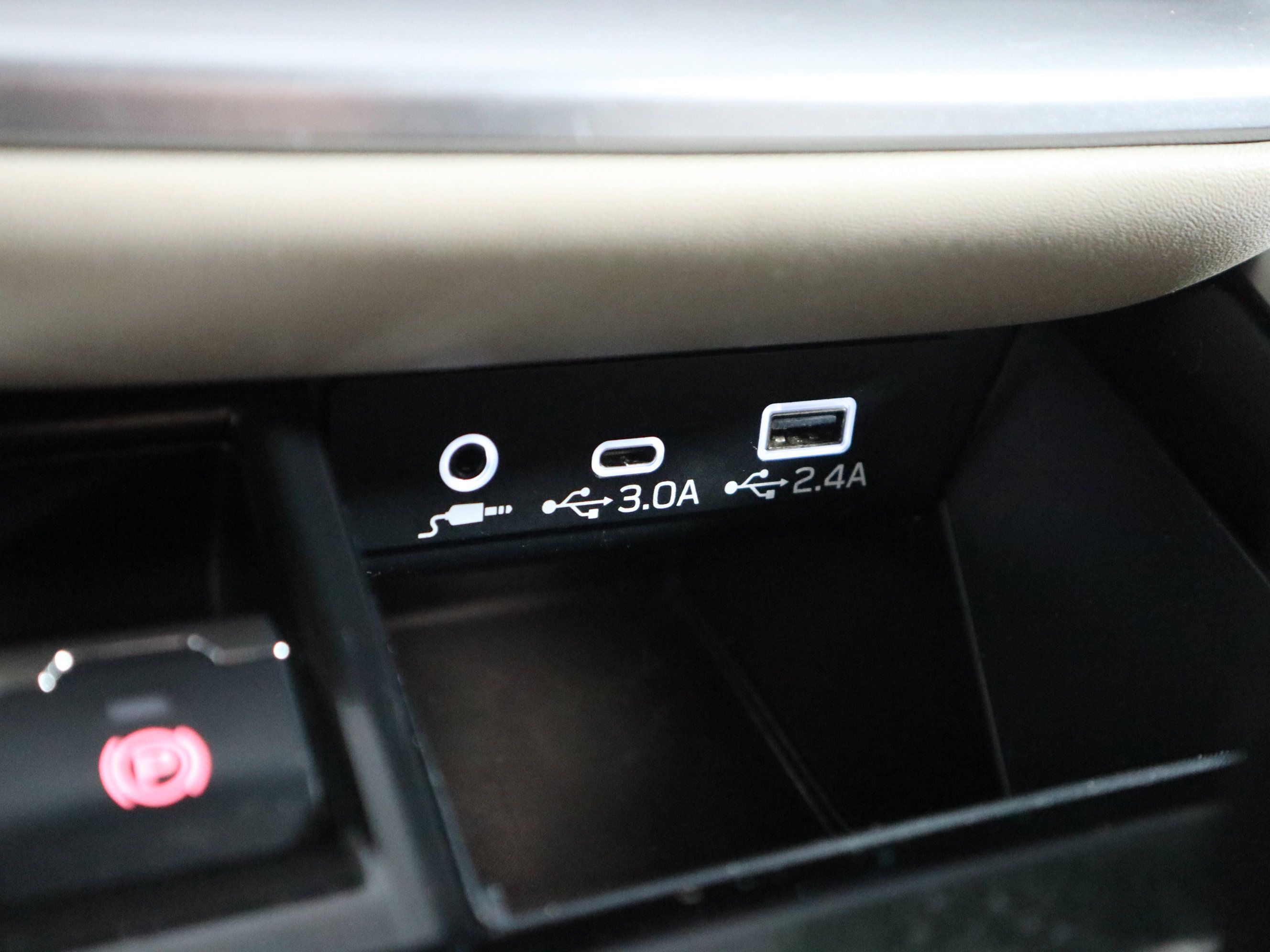 Used 2023 Subaru Outback Limited AWD/4WD image 32