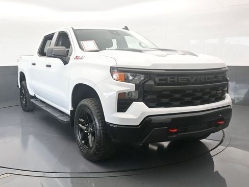 Used 2022 Chevrolet Silverado 1500 Custom Trail Boss image 9