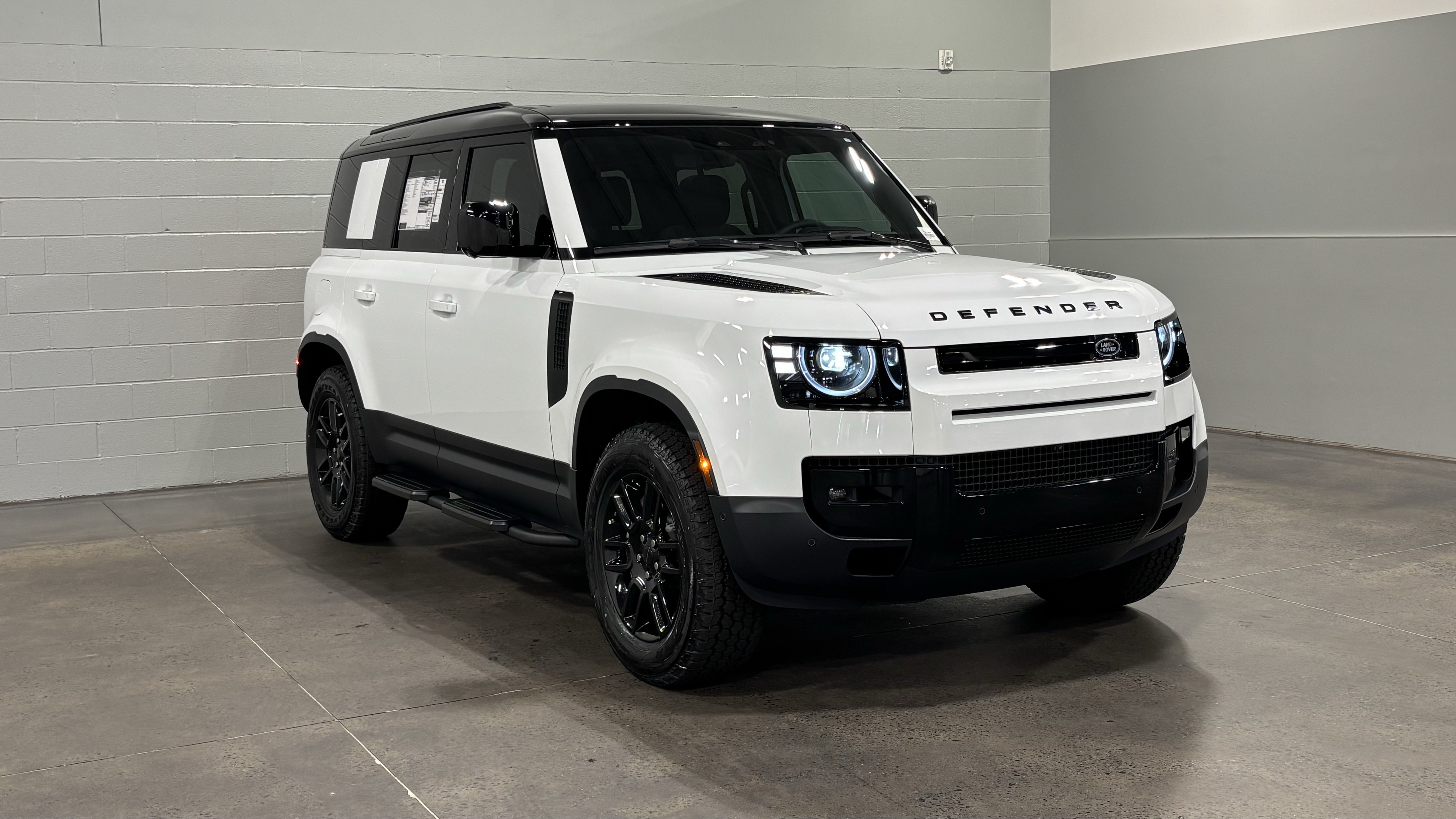 New 2026 Land Rover Defender 110 S AWD/4WD image 11