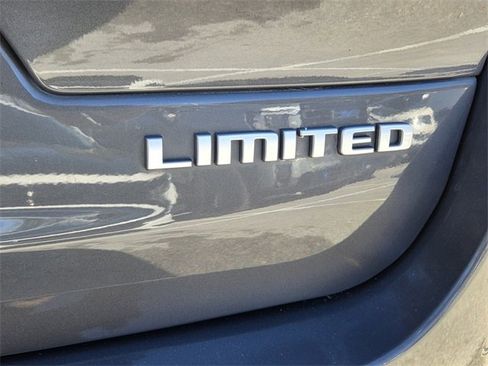 Used 2024 Jeep Grand Cherokee L Limited w/ Luxury Tech Group II image 22