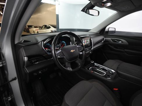 Used 2018 Chevrolet Traverse LT image 35