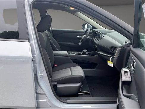 New 2026 Nissan Rogue SV FWD image 10