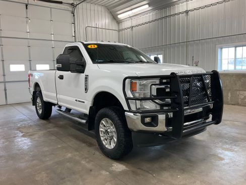 Used 2022 Ford F250 XLT w/ XLT Value Package AWD/4WD image 6