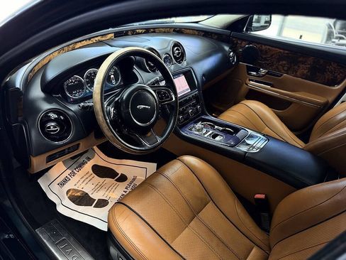 Used 2013 Jaguar XJ AWD image 3