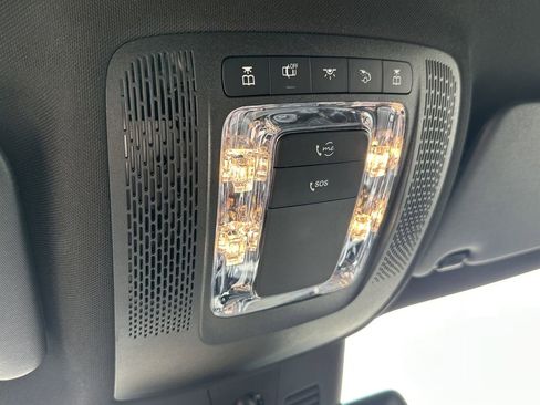 Certified 2025 Mercedes-Benz GLB 250 image 32