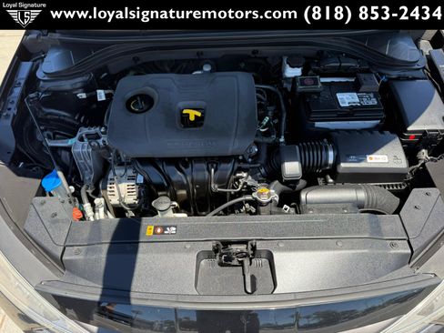 Used 2019 Hyundai Elantra SE w/ Cargo Package FWD image 29