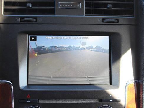 Used 2017 Lincoln Navigator Select image 22