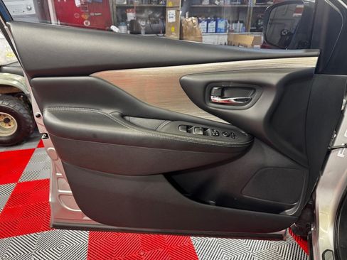 Used 2018 Nissan Murano S w/ Cargo Package FWD image 14