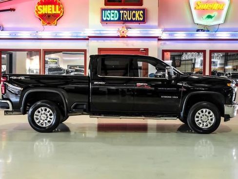 Used 2022 Chevrolet Silverado 2500 LTZ image 9