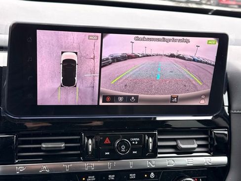 New 2026 Nissan Pathfinder SL image 36