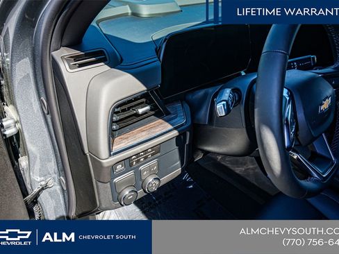 New 2026 Chevrolet Suburban LT w/ Comfort Package RWD image 39