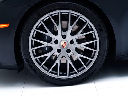 New 2026 Porsche Panamera image 12