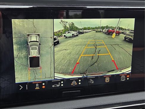 Used 2026 GMC Sierra 1500 AT4 w/ AT4 Premium Package AWD/4WD image 18