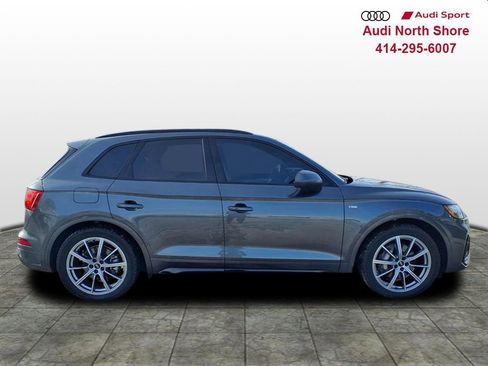Used 2023 Audi Q5 e Premium Plus w/ Premium Plus Package image 2