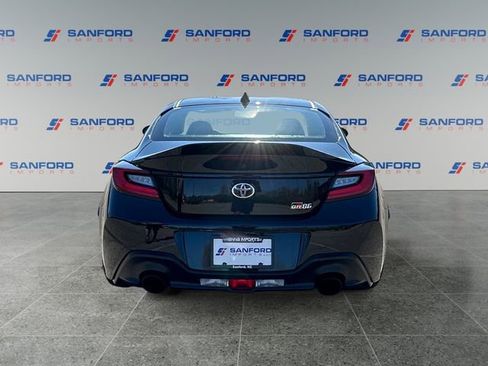 Used 2024 Toyota GR86 Premium image 4
