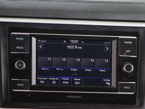 Used 2023 Volkswagen Atlas SE image 19