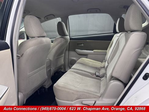 Used 2014 Toyota Prius V Two FWD image 9