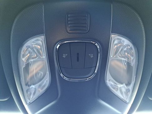 New 2026 Jeep Compass Latitude image 28