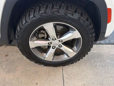 Used 2021 Jeep Grand Cherokee L Limited AWD/4WD image 42