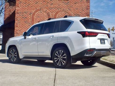 Used 2023 Lexus LX 600 4WD w/ Interior Upgrade Package image 7