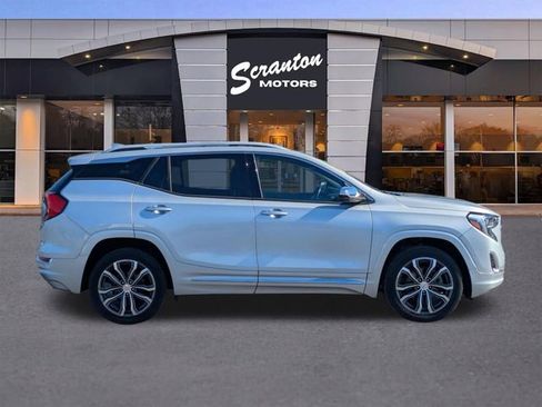 Used 2019 GMC Terrain Denali w/ Advanced Safety Package image 6