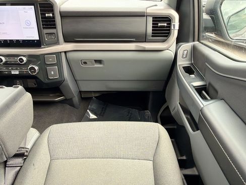 Used 2025 Ford F150 XLT w/ Equipment Group 301A Standard image 17