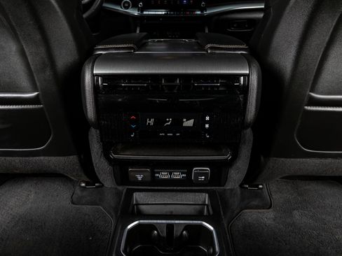 Used 2023 Jeep Wagoneer Series II image 29