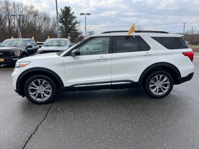Certified 2022 Ford Explorer XLT w/ Equipment Group 202A AWD/4WD image 4
