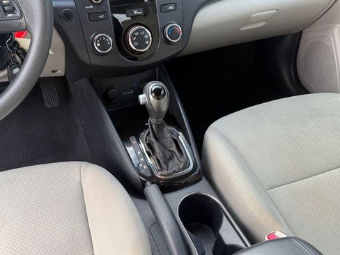 Used 2012 Kia Forte EX image 15