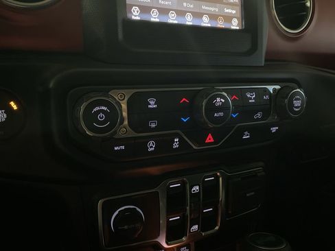 Used 2021 Jeep Wrangler Unlimited Rubicon image 10